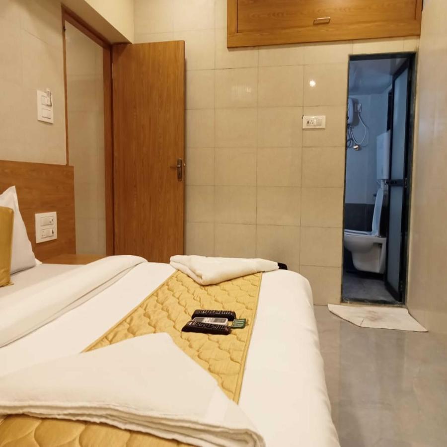 Hotel New Sarah Inn, Andheri West Mumbai Eksteriør bilde