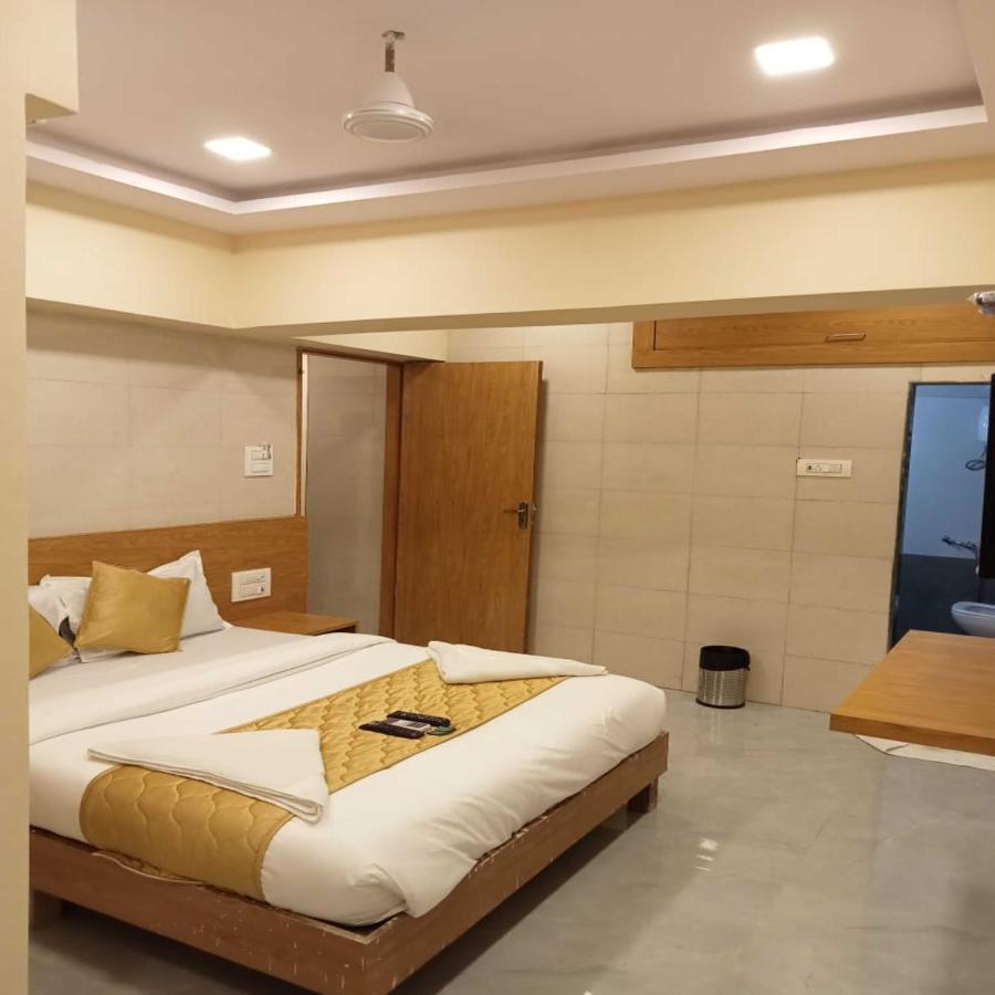 Hotel New Sarah Inn, Andheri West Mumbai Eksteriør bilde